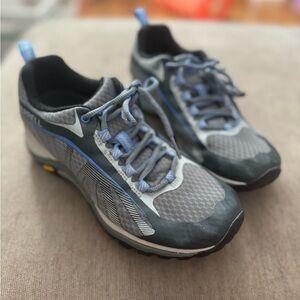 Merrell Antora Women’s Trail Hiking Shoe Size 6